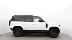 2022 (72) LAND ROVER DEFENDER 3.0 D300 X-Dynamic SE 110 5dr Auto 5704080