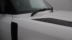 2022 (72) LAND ROVER DEFENDER 3.0 D300 X-Dynamic SE 110 5dr Auto 5704100