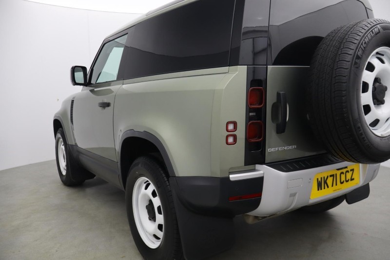 2021 (71) LAND ROVER COMMERCIAL DEFENDER 3.0 D200 Hard Top Auto 5705351