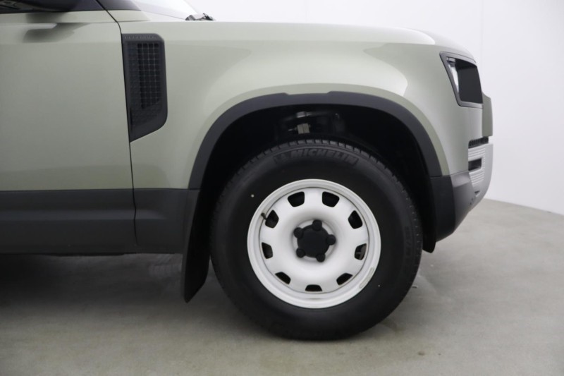 2021 (71) LAND ROVER COMMERCIAL DEFENDER 3.0 D200 Hard Top Auto 5705362