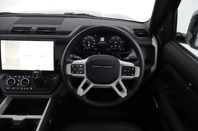 2026 (75) LAND ROVER DEFENDER 3.0 D350 X-Dynamic HSE 90 3dr Auto 5784618