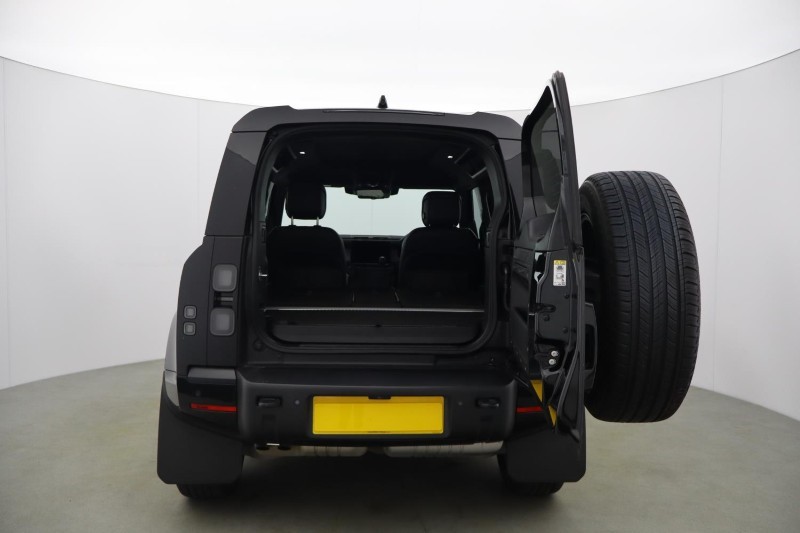 2026 (75) LAND ROVER DEFENDER 3.0 D350 X-Dynamic HSE 90 3dr Auto 5784595
