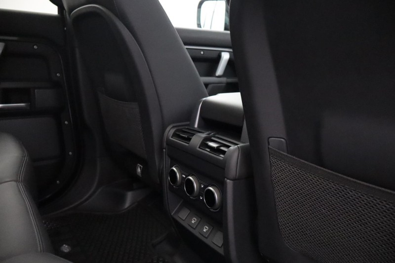2022 (72) LAND ROVER DEFENDER 5.0 P525 V8 Carpathian Edition 110 5dr Auto 5715071