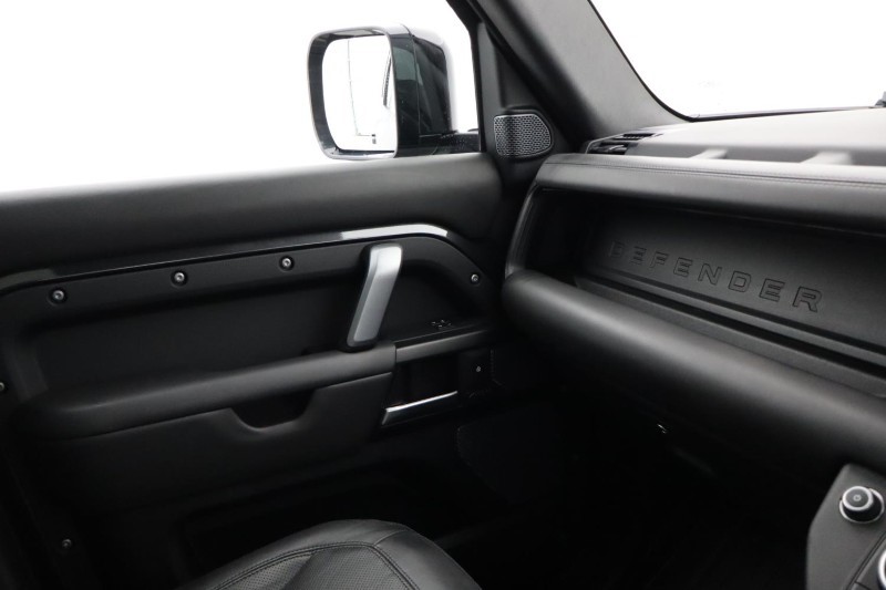 2022 (72) LAND ROVER DEFENDER 5.0 P525 V8 Carpathian Edition 110 5dr Auto 5715102