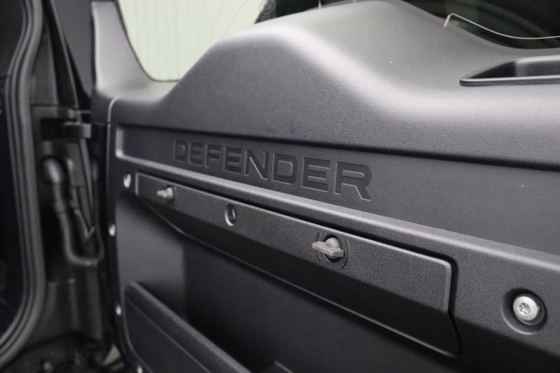 2022 (72) LAND ROVER DEFENDER 5.0 P525 V8 Carpathian Edition 110 5dr Auto 5715055