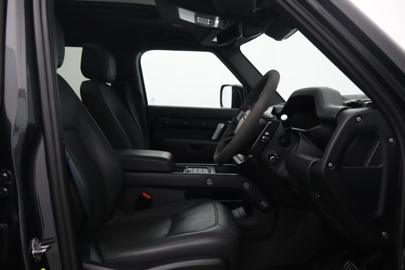 2022 (72) LAND ROVER DEFENDER 5.0 P525 V8 Carpathian Edition 110 5dr Auto 5715081