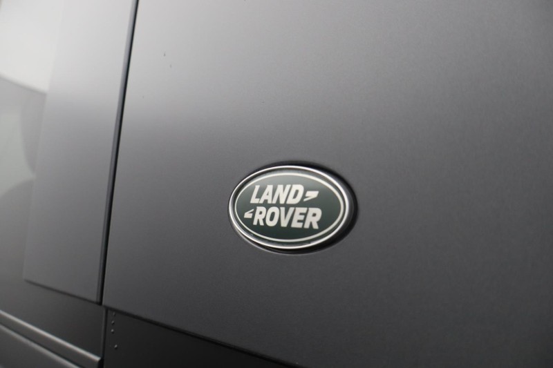 2022 (72) LAND ROVER DEFENDER 5.0 P525 V8 Carpathian Edition 110 5dr Auto 5715068