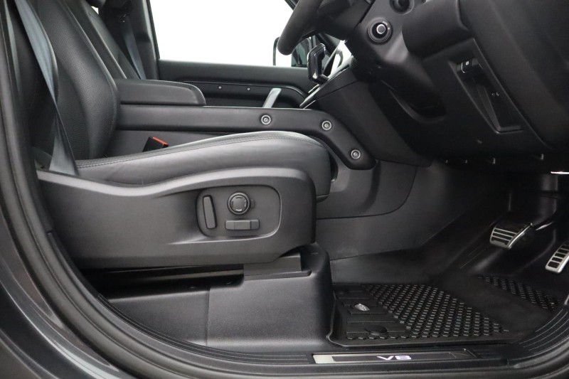 2022 (72) LAND ROVER DEFENDER 5.0 P525 V8 Carpathian Edition 110 5dr Auto 5715083