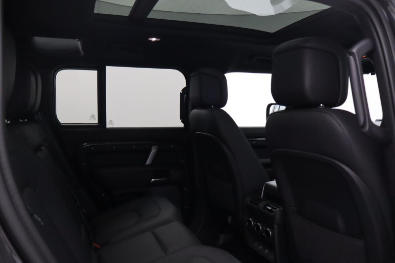 2022 (72) LAND ROVER DEFENDER 5.0 P525 V8 Carpathian Edition 110 5dr Auto 5715070