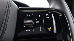 2025 (25) LAND ROVER RANGE ROVER VELAR 2.0 D200 MHEV Dynamic SE 5dr Auto 5745429