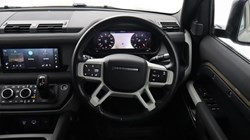 2020 (70) LAND ROVER DEFENDER 2.0 D240 SE 110 5dr Auto 5732734