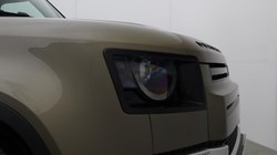 2020 (70) LAND ROVER DEFENDER 2.0 D240 SE 110 5dr Auto 5732720