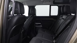 2020 (70) LAND ROVER DEFENDER 2.0 D240 SE 110 5dr Auto 5732704