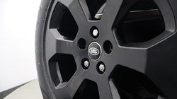 2020 (70) LAND ROVER DEFENDER 2.0 D240 SE 110 5dr Auto 5732695