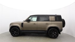 2020 (70) LAND ROVER DEFENDER 2.0 D240 SE 110 5dr Auto 5732692