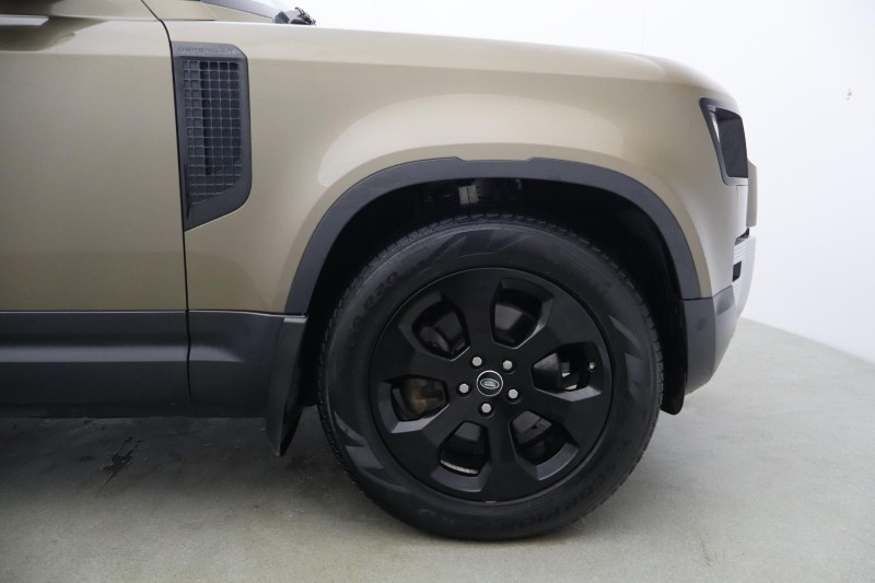 2020 (70) LAND ROVER DEFENDER 2.0 D240 SE 110 5dr Auto 5732716