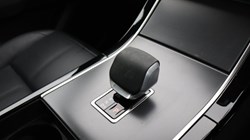 2024 (74) LAND ROVER RANGE ROVER VELAR 2.0 D200 MHEV Dynamic SE 5dr Auto 5738785