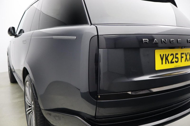2025 (25) LAND ROVER RANGE ROVER 4.4 P615 V8 SV 4dr Auto 5907196