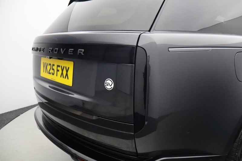 2025 (25) LAND ROVER RANGE ROVER 4.4 P615 V8 SV 4dr Auto 5906810