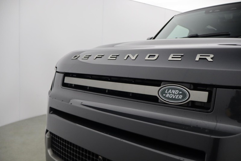 2024 (74) LAND ROVER COMMERCIAL DEFENDER 3.0 D250 Hard Top X-Dynamic SE Auto 5779739