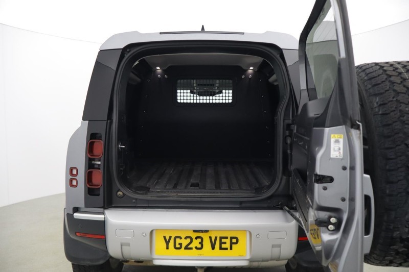 2023 (23) LAND ROVER COMMERCIAL DEFENDER 3.0 D250 Hard Top SE Auto 5795127