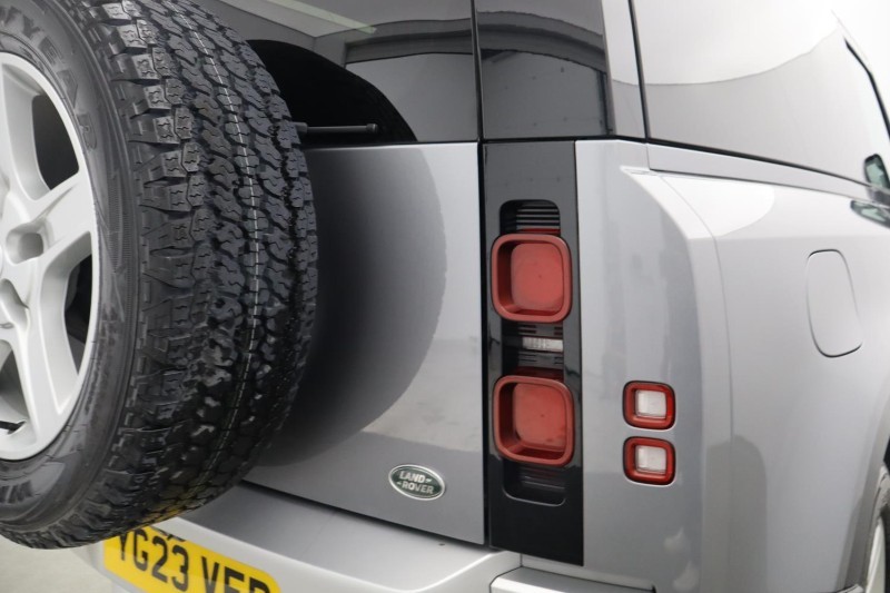 2023 (23) LAND ROVER COMMERCIAL DEFENDER 3.0 D250 Hard Top SE Auto 5795173