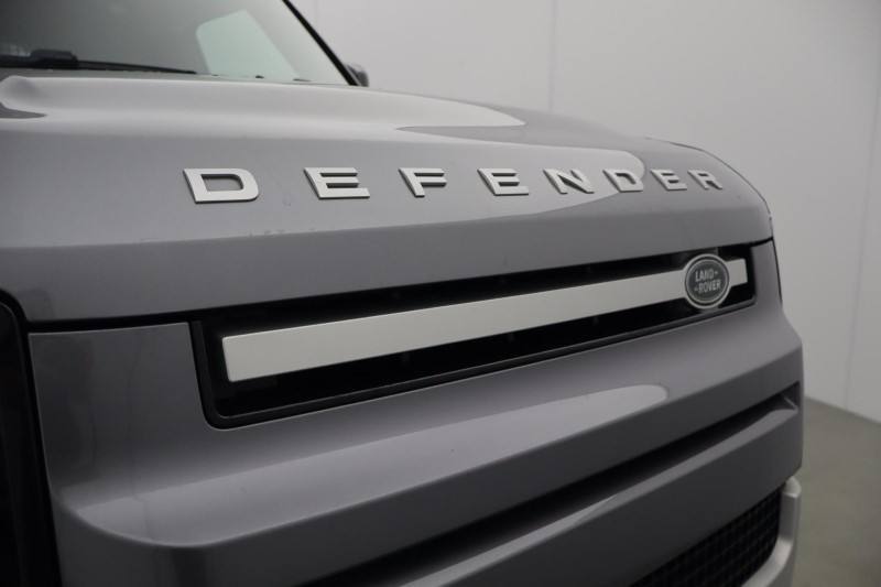 2023 (23) LAND ROVER COMMERCIAL DEFENDER 3.0 D250 Hard Top SE Auto 5795136