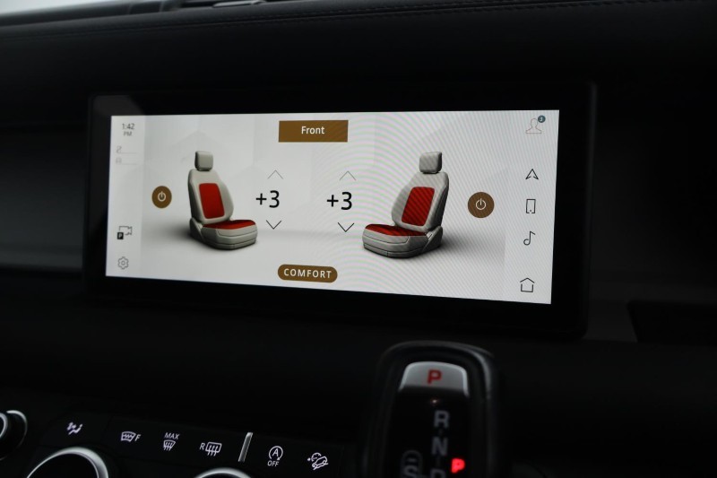 2023 (23) LAND ROVER COMMERCIAL DEFENDER 3.0 D250 Hard Top SE Auto 5795158