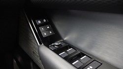 2021 (21) LAND ROVER RANGE ROVER VELAR 3.0 D300 MHEV R-Dynamic SE 5dr Auto 5728129