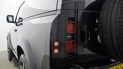 2023 (23) LAND ROVER COMMERCIAL DEFENDER 3.0 D300 Hard Top X-Dynamic HSE Auto 5781349