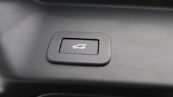 2022 (72) LAND ROVER RANGE ROVER EVOQUE 1.5 P300e Evoque Edition 5dr Auto 5794151