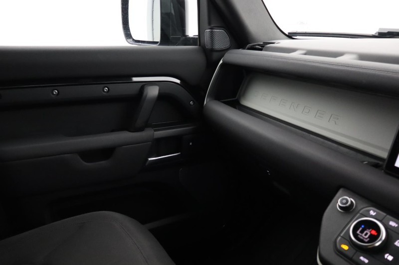 2021 (21) LAND ROVER COMMERCIAL DEFENDER 3.0 D200 Hard Top Auto [3 Seat] 5736252