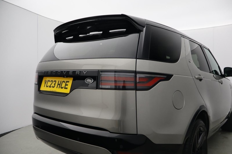 2023 (23) LAND ROVER DISCOVERY 3.0 D300 R-Dynamic HSE 5dr Auto 5748501
