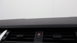 2023 (73) LAND ROVER DISCOVERY 3.0 D300 Dynamic SE 5dr Auto 5842341