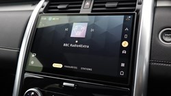 2023 (73) LAND ROVER DISCOVERY 3.0 D300 Dynamic SE 5dr Auto 5842337