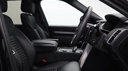 2023 (73) LAND ROVER DISCOVERY 3.0 D300 Dynamic SE 5dr Auto 5842328