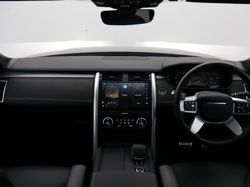 2023 (73) LAND ROVER DISCOVERY 3.0 D300 Dynamic SE 5dr Auto 5842320
