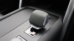 2023 (73) LAND ROVER DISCOVERY 3.0 D300 Dynamic SE 5dr Auto 5842334