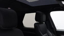 2023 (73) LAND ROVER DISCOVERY 3.0 D300 Dynamic SE 5dr Auto 5842329