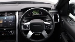 2023 (73) LAND ROVER DISCOVERY 3.0 D300 Dynamic SE 5dr Auto 5842324