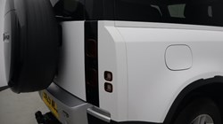 2025 (25) LAND ROVER DEFENDER 3.0 D350 S 90 3dr Auto 5736887