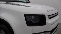 2025 (25) LAND ROVER DEFENDER 3.0 D350 S 90 3dr Auto 5736893