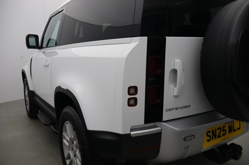 2025 (25) LAND ROVER DEFENDER 3.0 D350 S 90 3dr Auto 5736878