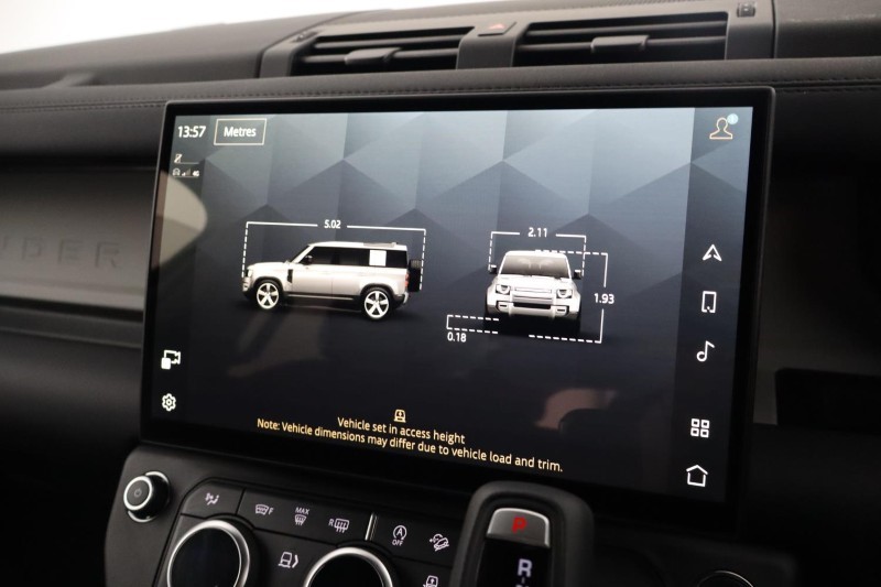 2025 (25) LAND ROVER DEFENDER 3.0 D350 X-Dynamic HSE 90 3dr Auto 5763391