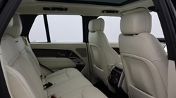 2024 (24) LAND ROVER RANGE ROVER 3.0 P460e SE 4dr Auto 5780329