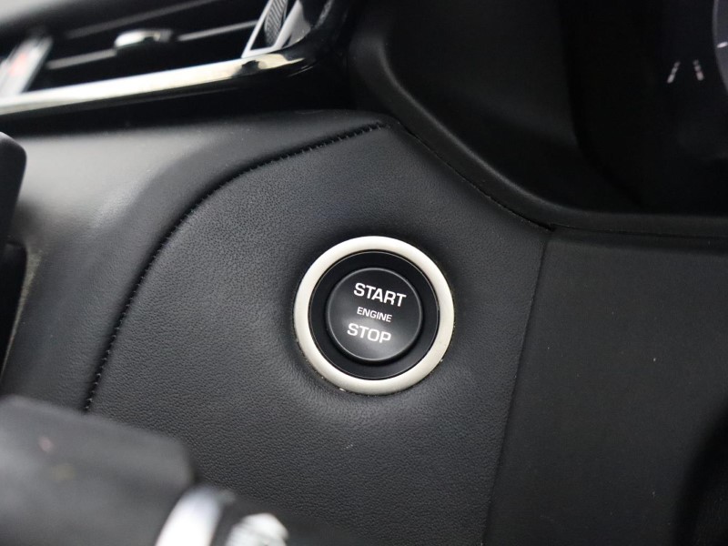 2024 (24) LAND ROVER RANGE ROVER VELAR 2.0 P400e Dynamic HSE 5dr Auto 5771480