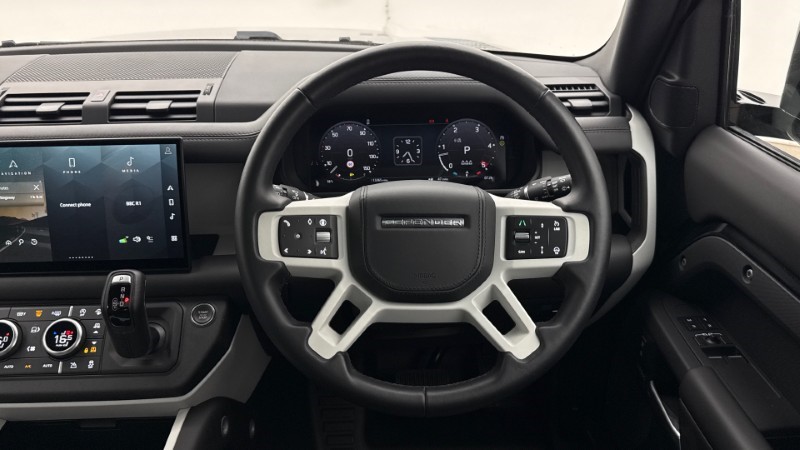 2025 (25) LAND ROVER DEFENDER 3.0 D350 X-Dynamic HSE 90 3dr Auto 5753736