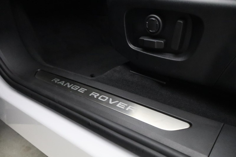 2025 (25) LAND ROVER RANGE ROVER EVOQUE 2.0 D200 Dynamic SE 5dr Auto 5758777