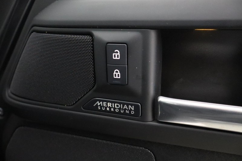 2025 (74) LAND ROVER DEFENDER 3.0 D350 X-Dynamic HSE 110 5dr Auto [7 Seat] 5758603