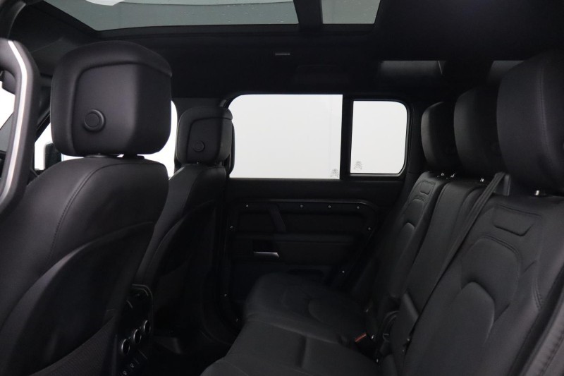 2025 (74) LAND ROVER DEFENDER 3.0 D350 X-Dynamic HSE 110 5dr Auto [7 Seat] 5758553